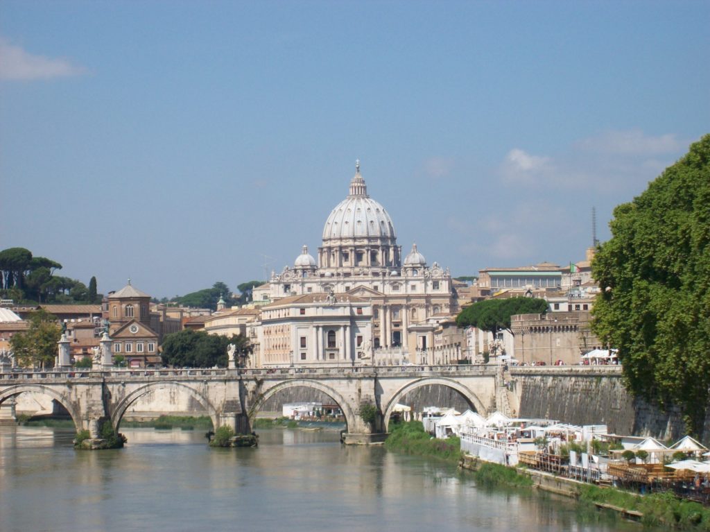 Roma_2011_08_07_San_Pietro_da_ponte_Umberto_I